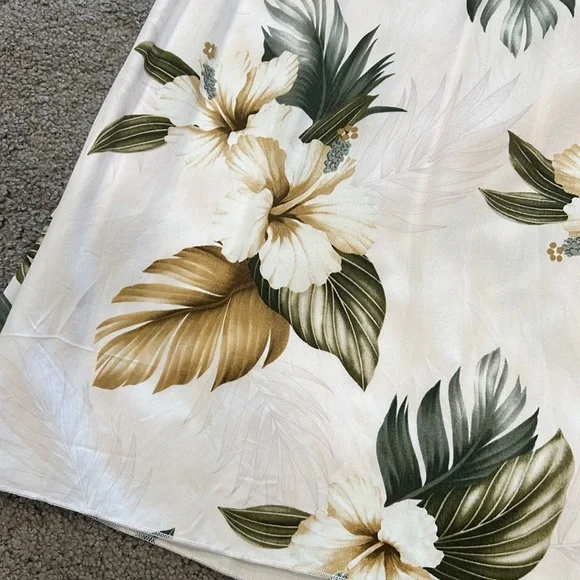 Royal Hawaiian Creations Beige Floral Dress - Picture 2 of 6